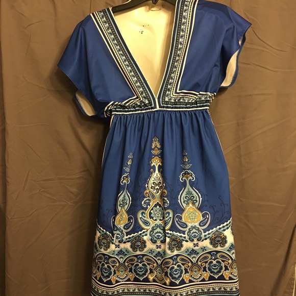 REDUCED! Gorgeous Twenty One Dress - Picture 4 of 5